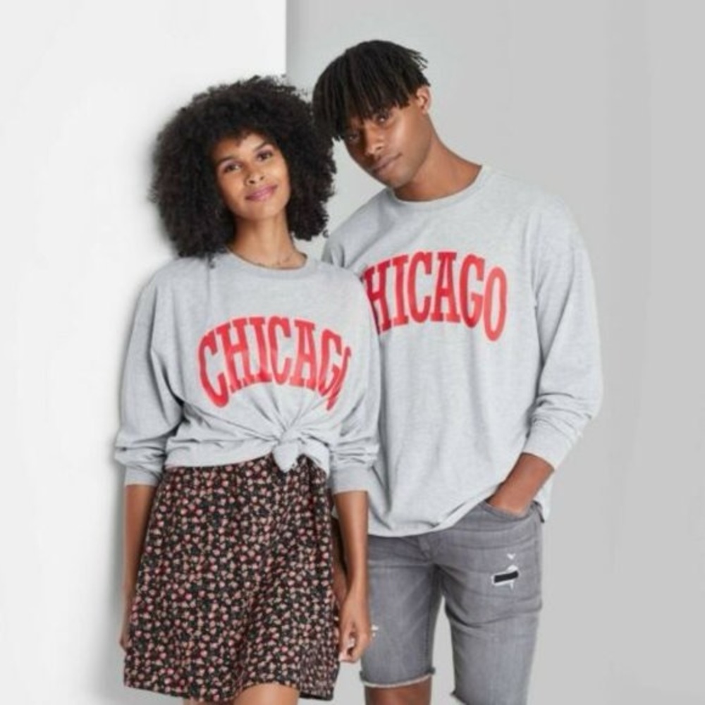 Wild Fable Chicago Graphic Long Sleeve Tee Gray Red Large L